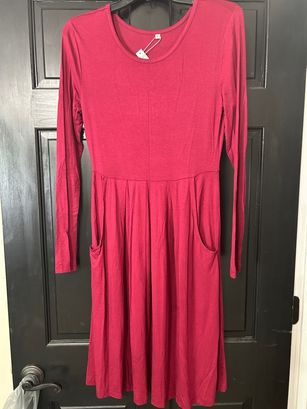 Women’s Long Sleeve Pocket Dress in Burgundy